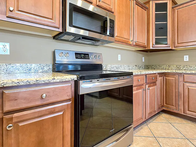 13505 W Catalina Dr — Photo 8