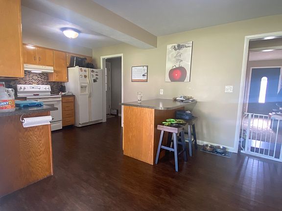 5th image of 2614 Howard Dr