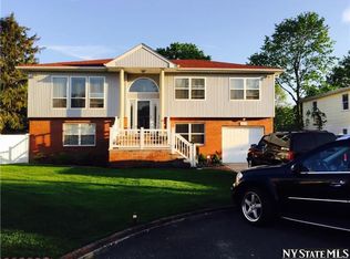 704 Themar Ct, Baldwin, NY 11510