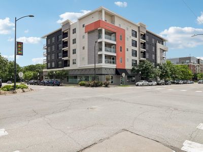 800 New Hampshire St APT 213, Lawrence, KS, 66044