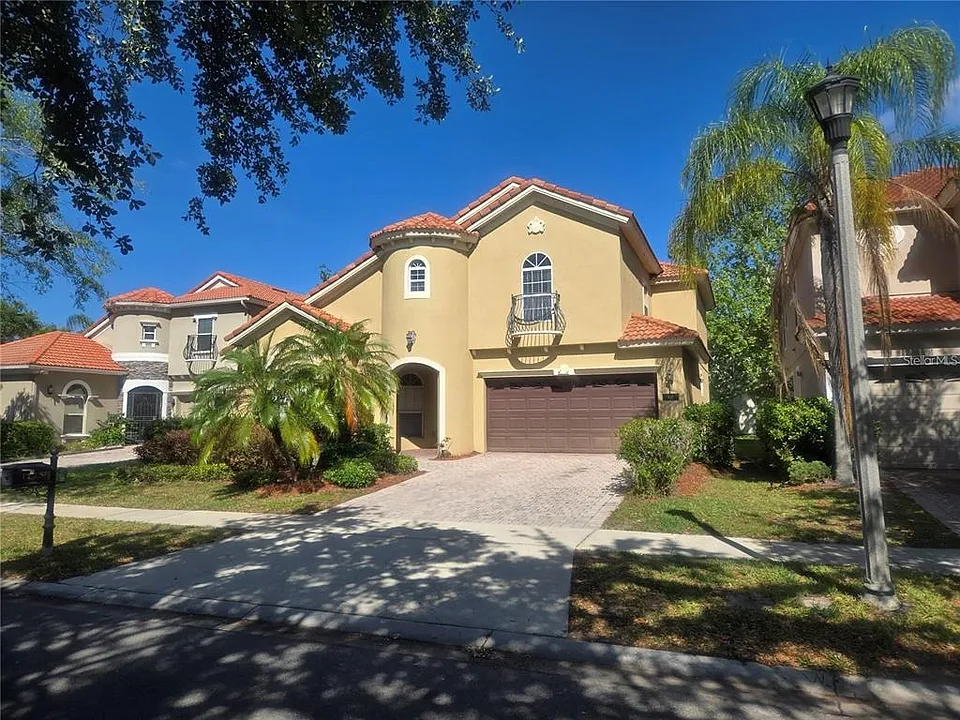 1125 Lascala Dr