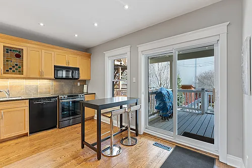 39 Lee Ave #1 Photo 1