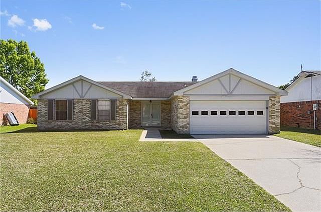 1st image of 117 Branchwood Dr