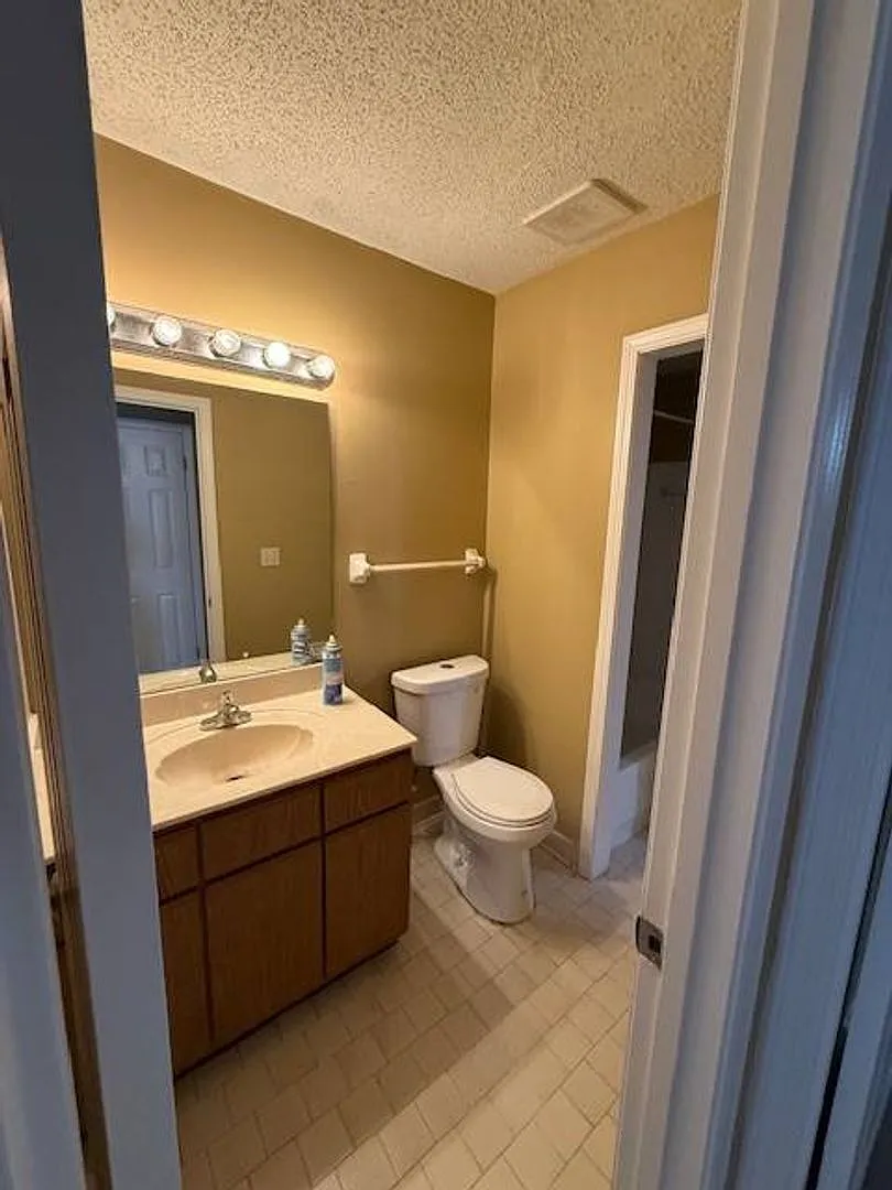 4 Success Realty is now offering this 2-bedroom 2-bathroom townhome — Photo 3