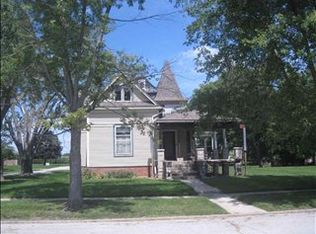 412 W 5th St, Brookston, IN 47923