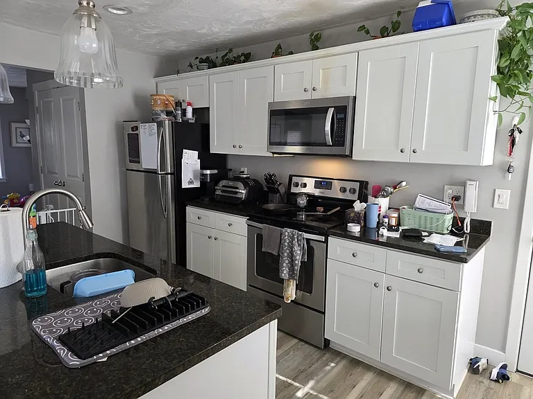 75 Merriam Ave #3 — Photo 3