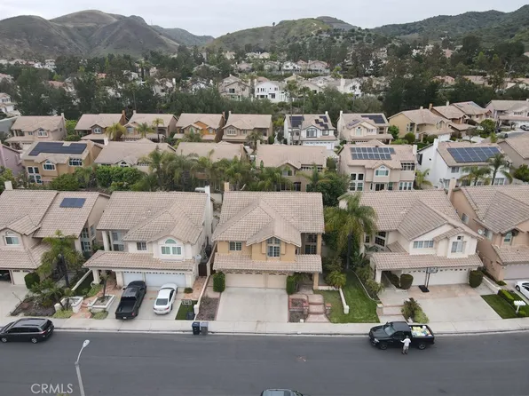 11 Calabria Ln, Foothill Ranch, CA 92610