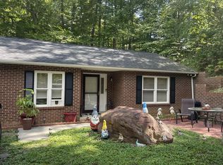 195 Sleepy Hollow Dr, Wirtz, VA 24184