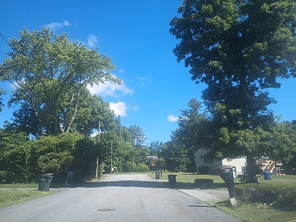 5th image of 271 Meadowview Dr