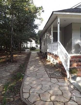 4th image of 117 NE 25th St