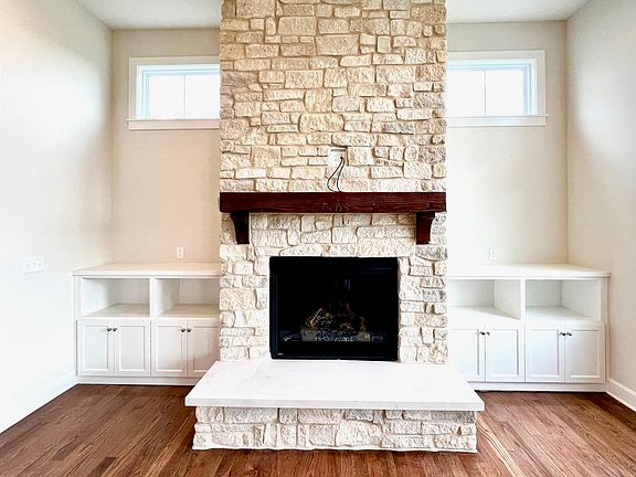 4th image of 306 Stoneridge Ct
