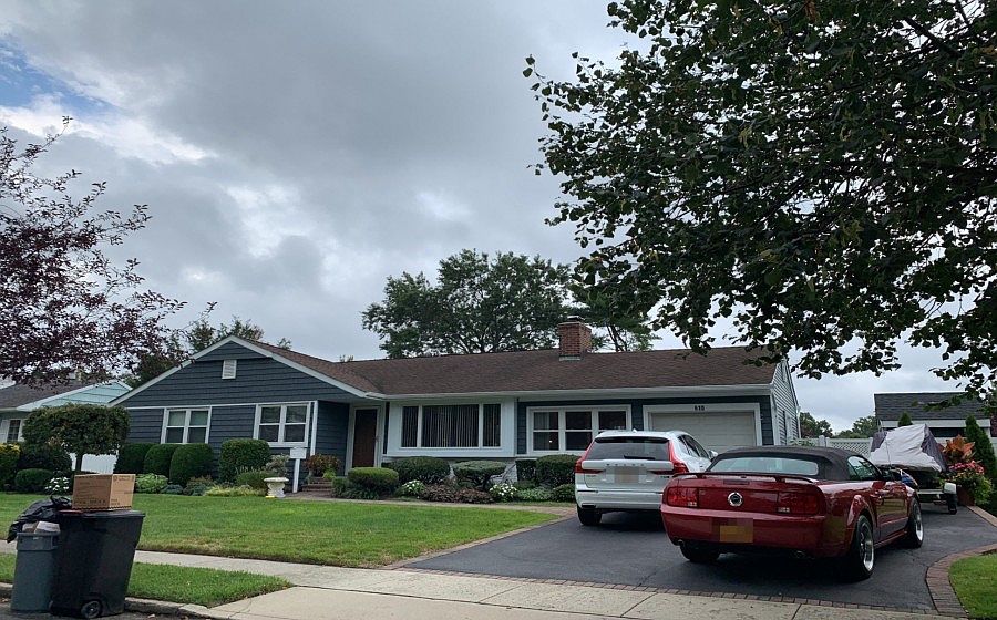 1st image of 610 Meadow Ct