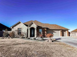 1110 NW Saint James Pl, Lawton, OK 73505