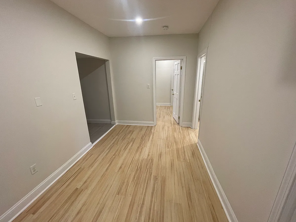Building Photo - 137 Peterborough St #34