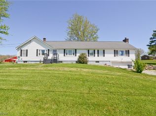 14906 Palmyra Rd, Diamond, OH 44412