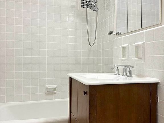 4th image of 7 E 86th St APT 2A