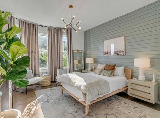 201 Broad St APT 1, Charleston, SC 29401