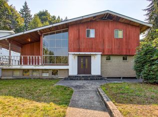 2337 Saint George St, Pt Moody, BC V3H 2G3