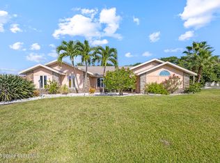 162 River Walk Dr, Melbourne Beach, FL 32951