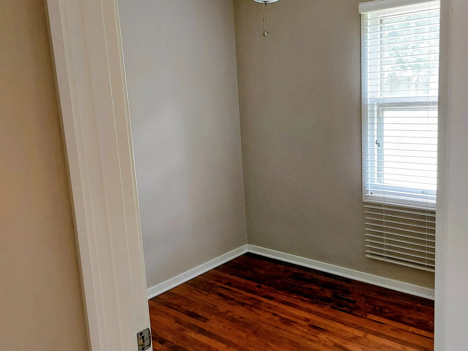 3 bed, 912 sqft, $1,700 — Photo 4