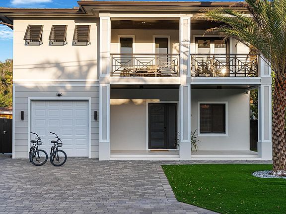 2nd image of 620 SW 12th Avenue