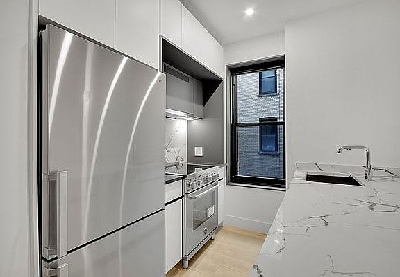 4th image of 145 Henry St #2A