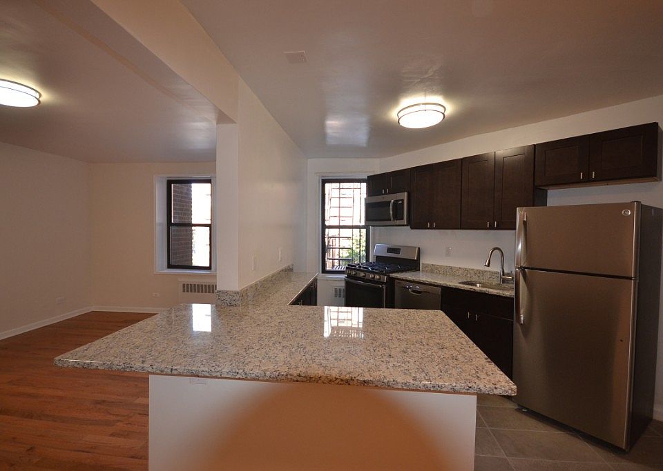 1st image of 13261 Sanford Ave APT 2C