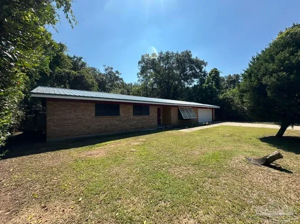 110 Tomahawk Trl, Pensacola, FL 32506