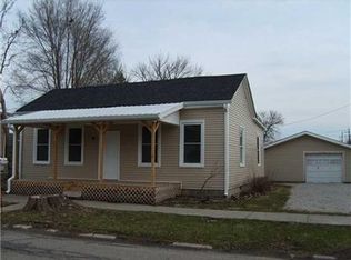 727 Jackson St, Hope, IN 47246