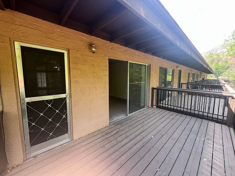 Building Photo 4