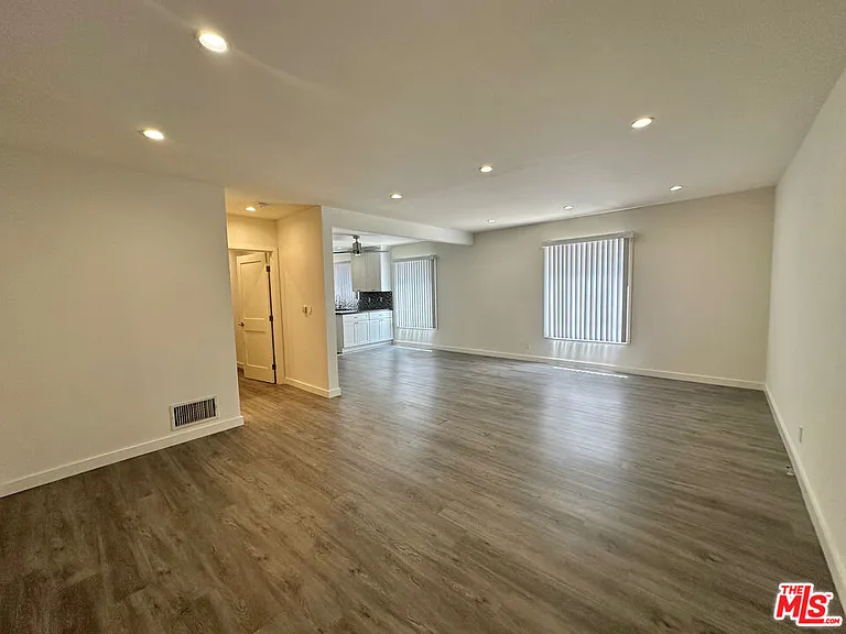 1155 Horn Ave #1 — Photo 1