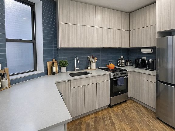 3rd image of 30 3rd St APT 3R