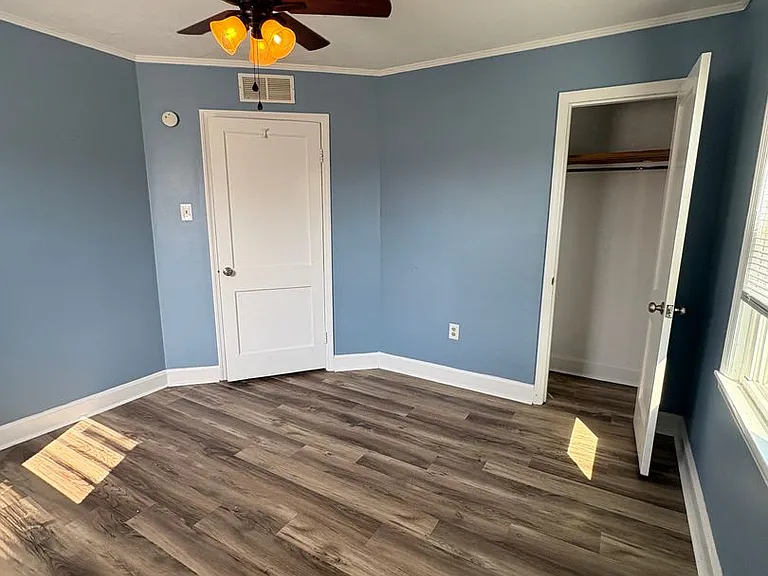 1303 Collett Ln — Photo 16