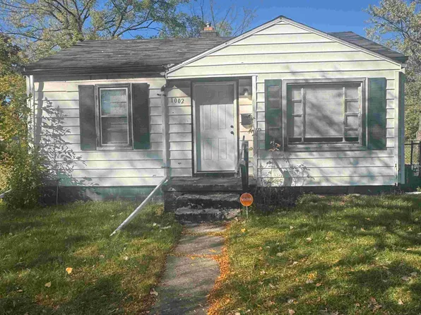 1002 W Pierson Rd, Flint, MI 48505
