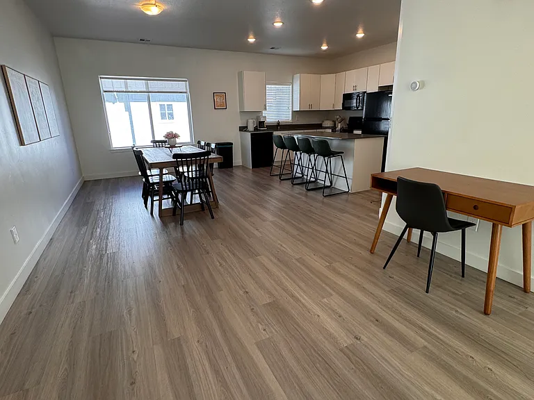 860 Place Townhomes — Photo 26