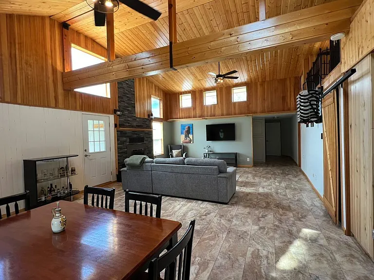 2381 Vantage Hwy — Photo 3