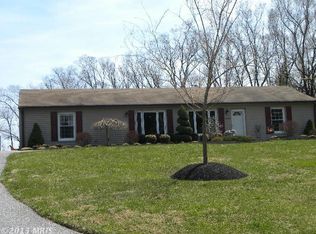 1903 Dennings Rd, New Windsor, MD 21776