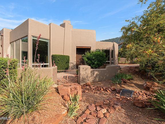 3rd image of 70 ROCKRIDGE Drive