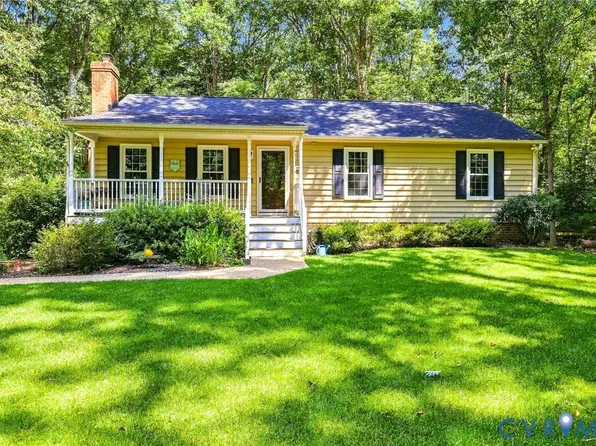 2392 Goodluck Rd, Maidens, VA 23102