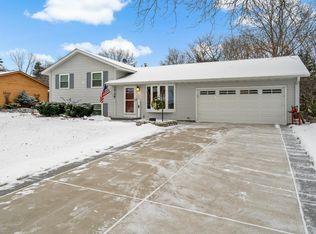 14148 Glazier Ave, Apple Valley, MN 55124