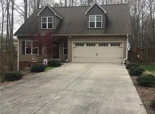 427 Henderson Dr, Clemmons, NC 27012