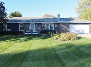 2870 Karr Rd, Belvidere, IL 61008