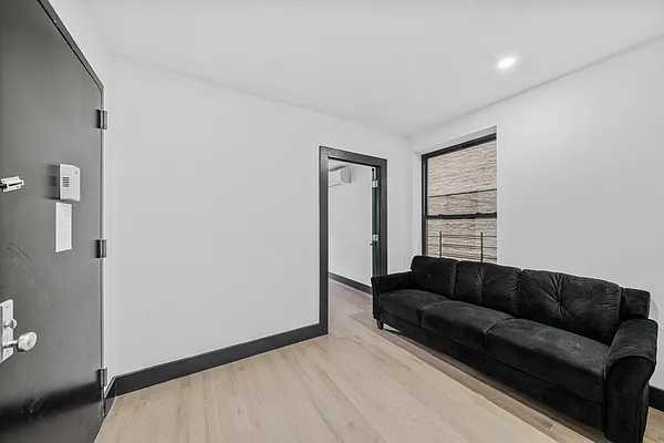 Rented by Blue Sky Management NY Inc | media 42