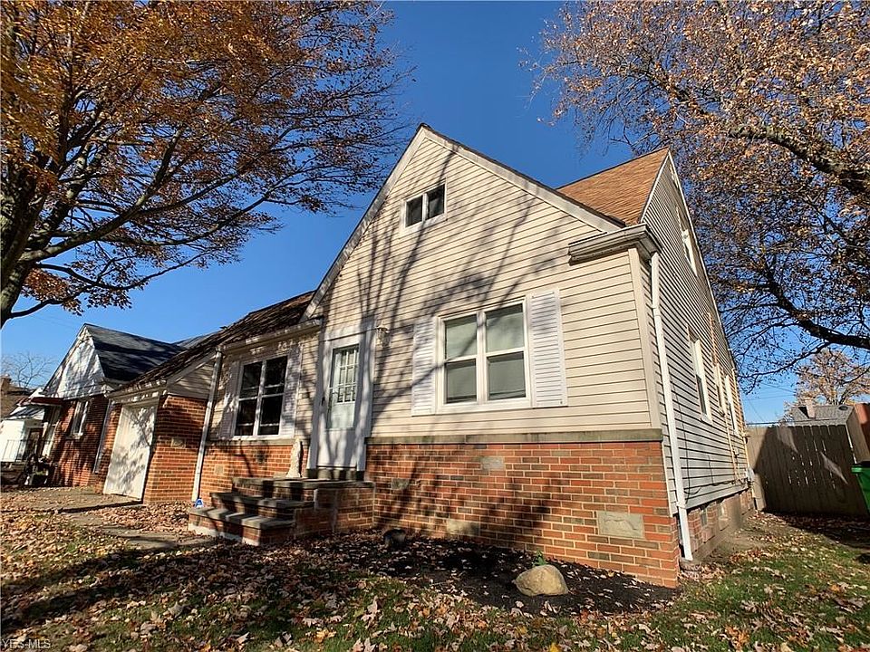1st image of 27281 Fullerwood Dr