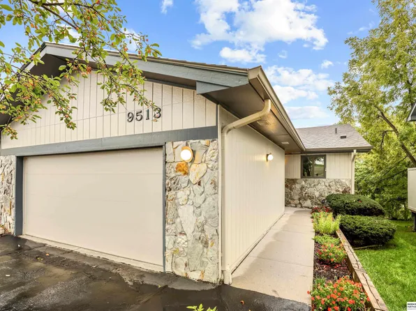9513 Parker St, Omaha, NE 68114