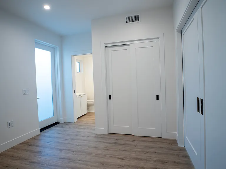 325 W Anapamu St #A — Photo 12