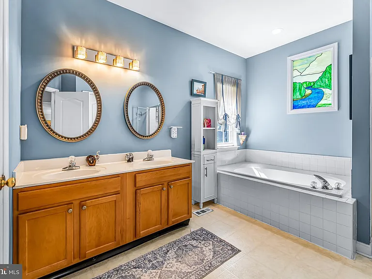10870 Hammond Dr — Photo 26