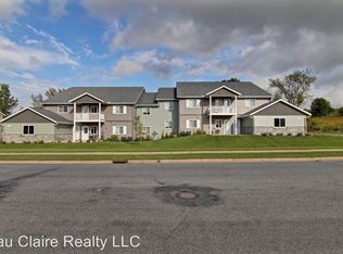 1020 21st St SE APT 3, Menomonie, WI 54751