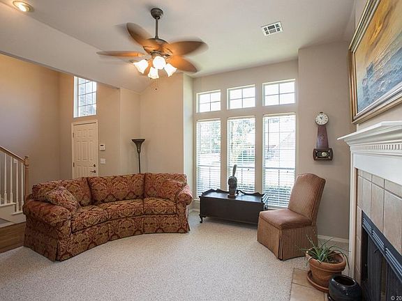 4th image of 3026 W Elgin St