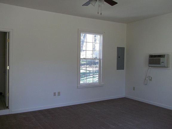 3rd image of 21501 Pannill St